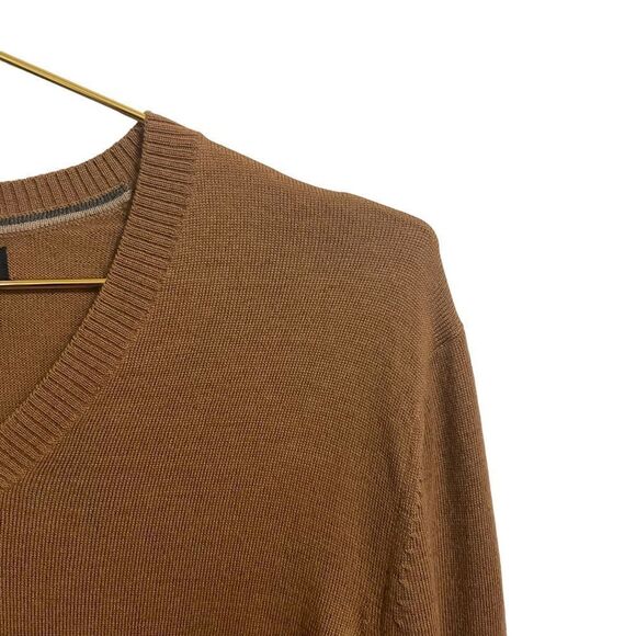 Banana Republic Extra Fine Merino Wool Brown Lightweight V Neck Sweater Size L - Picture 2 of 10